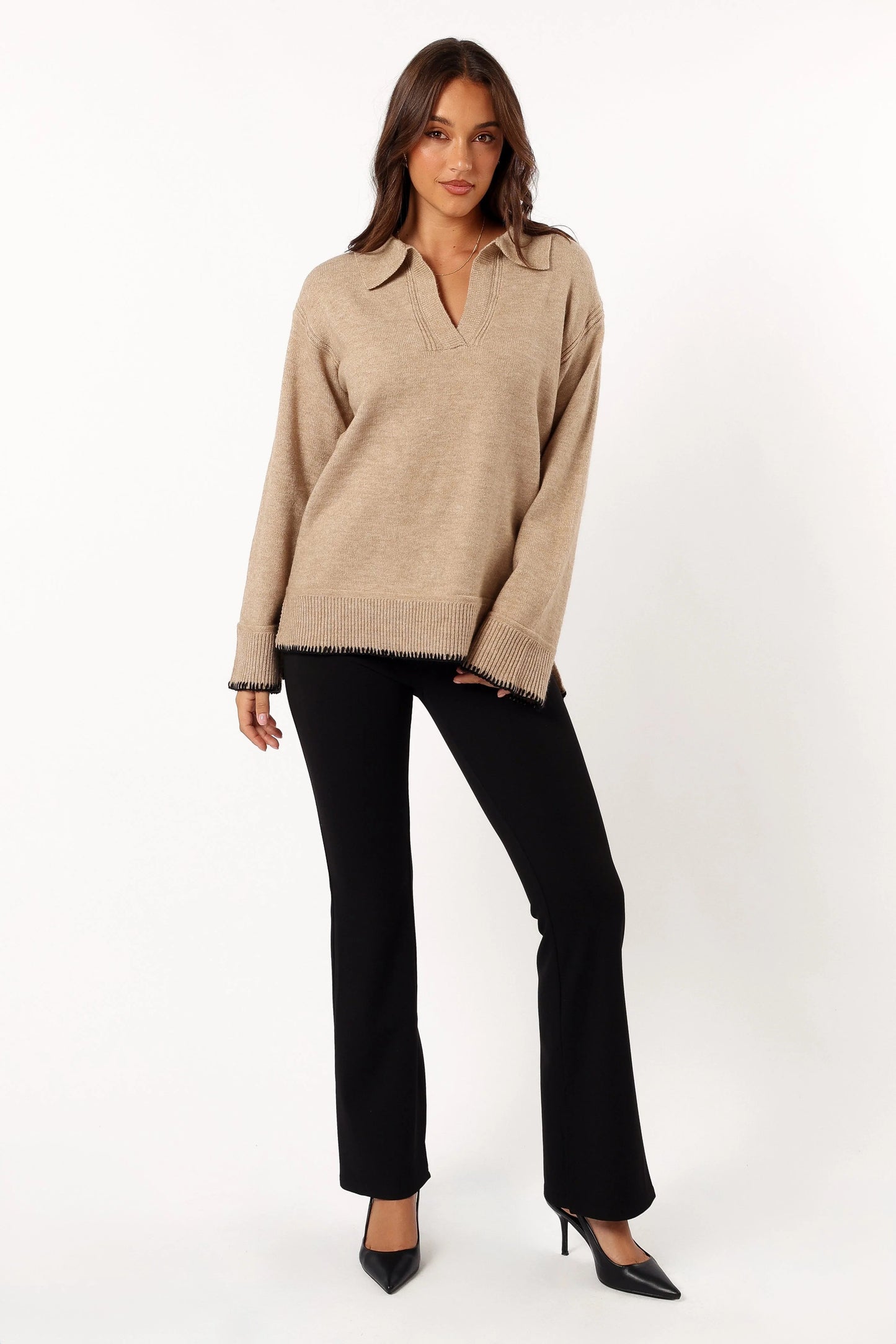 Contrast-Stitch Spread Collar Knit Sweater